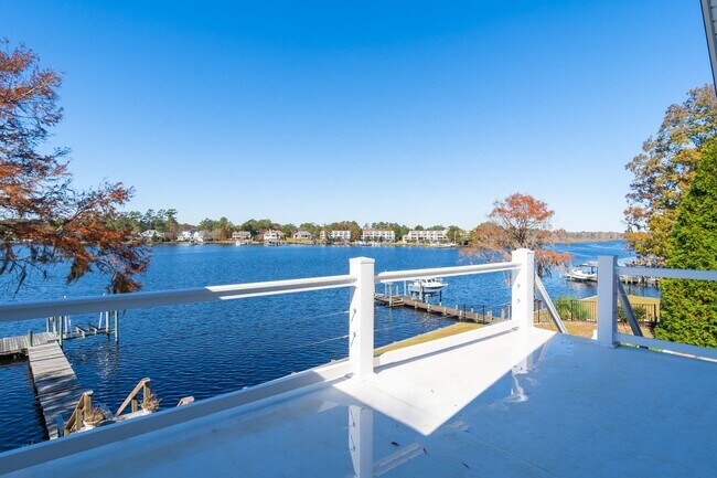 Foto del edificio - Waterfront Property