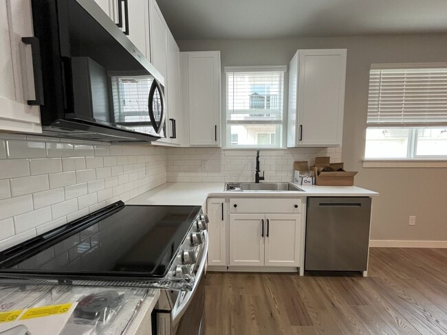 Foto del edificio - Chic 1-Bedroom with Granite Counters & Ope...
