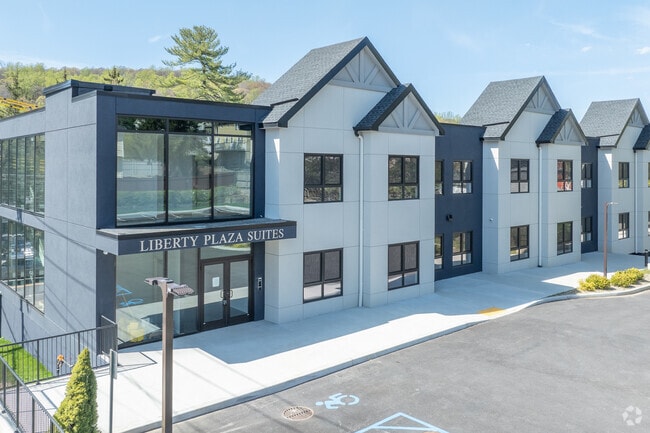 Building Photo - Liberty Plaza Suites