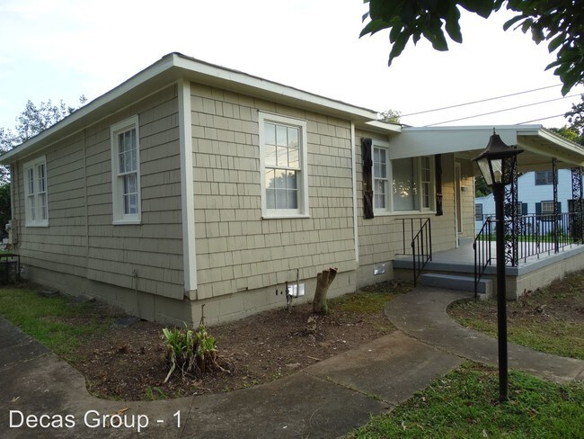 Foto del edificio - 1845 St Charles Ct SW