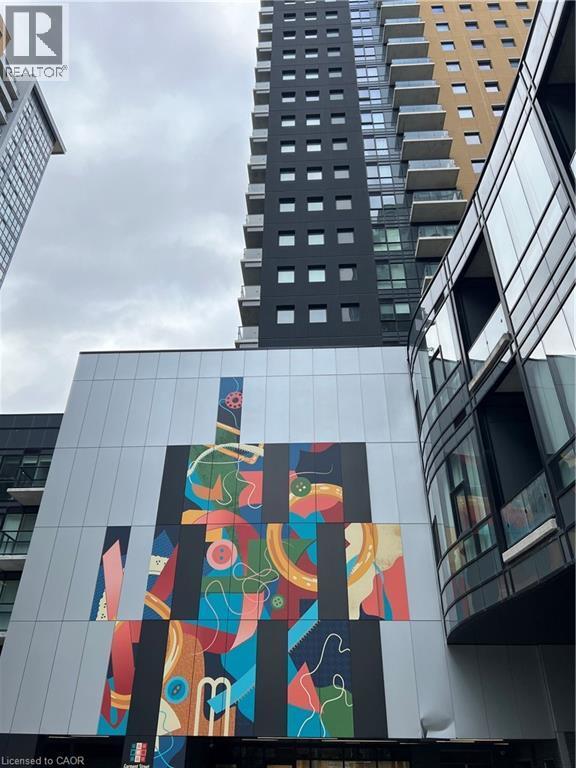 Building Photo - 104 Garment St