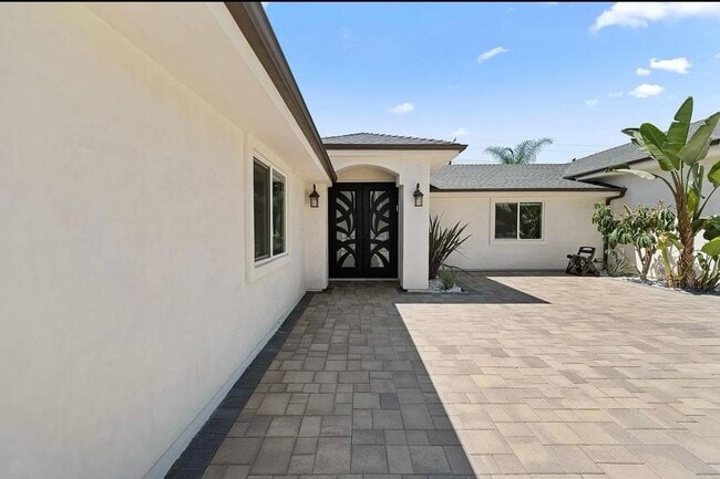 Building Photo - 6243 Berquist Ave