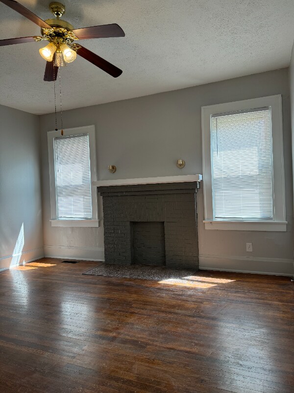 Building Photo - 405 Moore St