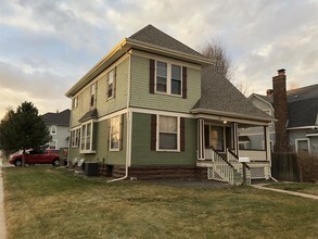 Building Photo - 1429 11th Ave