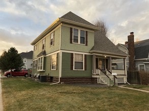 Building Photo - 1429 11th Ave