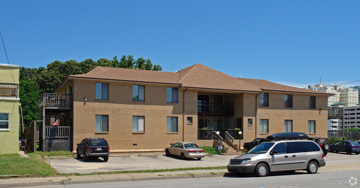 Building Photo - 405 32nd St