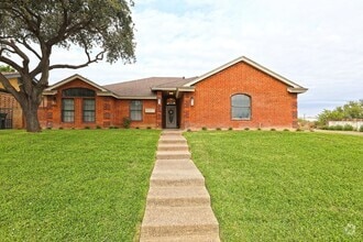 Building Photo - 220 Green Jay Ln