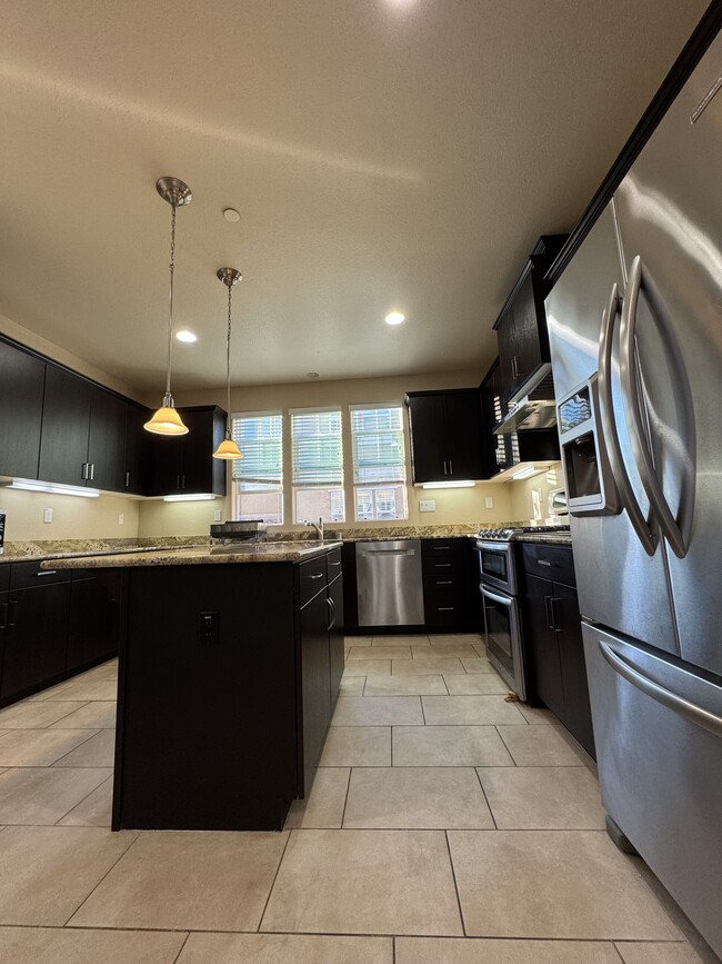 Building Photo - 2725 Pismo Ter
