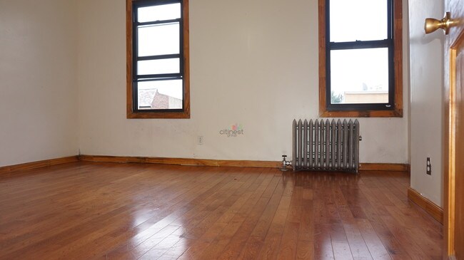 Building Photo - 819 Friel Pl