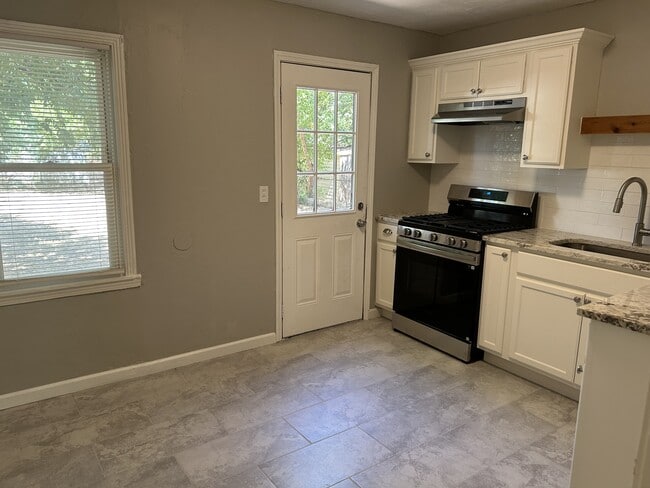 Photo - 7215 NW 43rd St (Bethany, OK) House