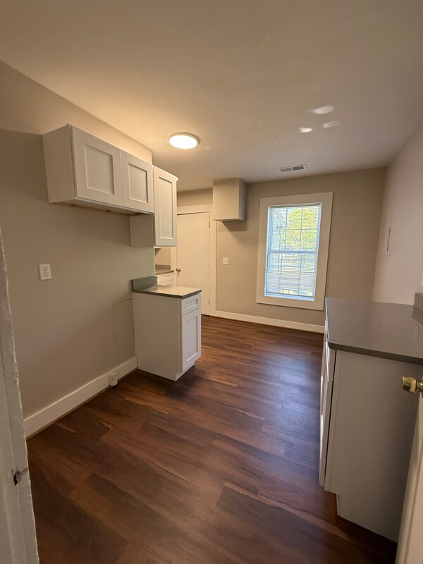 Foto del edificio - 204 3rd Ave N