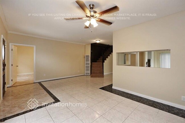 Building Photo - 3886 La Salle Ave