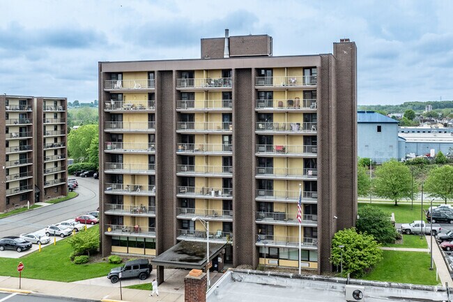 Building Photo - Latrobe Manor