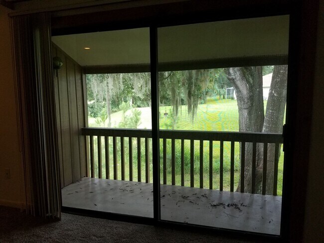 Foto del edificio - Spacious and Convenient 2/1.5 Golf View Co...