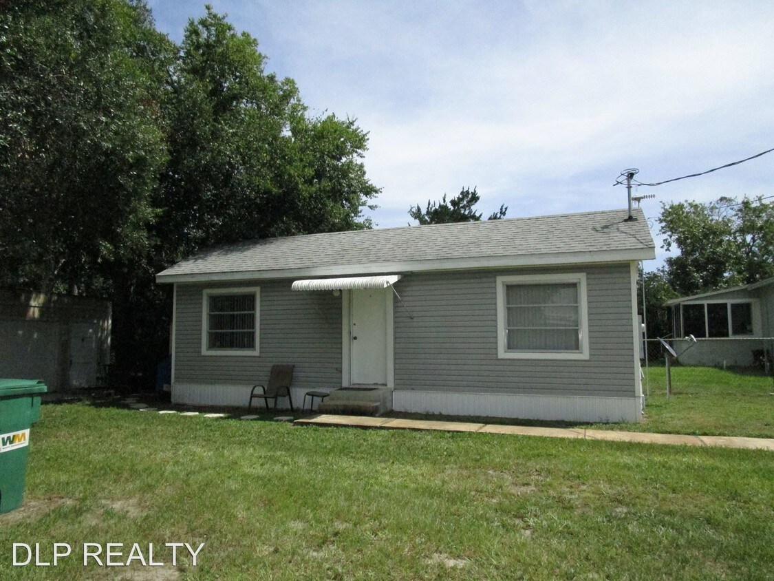 Primary Photo - 901 Daytona Ave