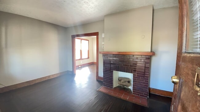 Building Photo - 2629 Lysle Ln