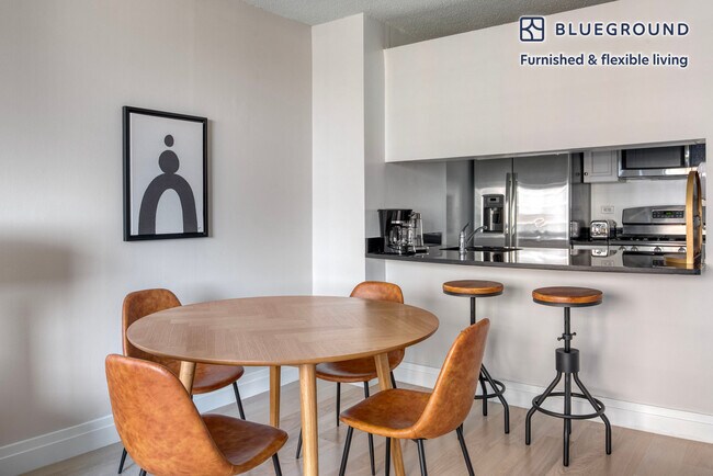 Foto del edificio - 215 E 95th St
