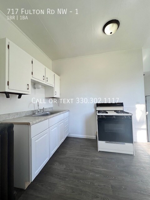 Building Photo - One bedroom first floor apartment for rent...