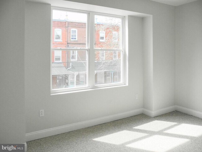 Foto del edificio - 321 N Preston St