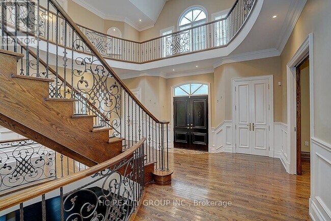 Building Photo - 193 The Bridle Path