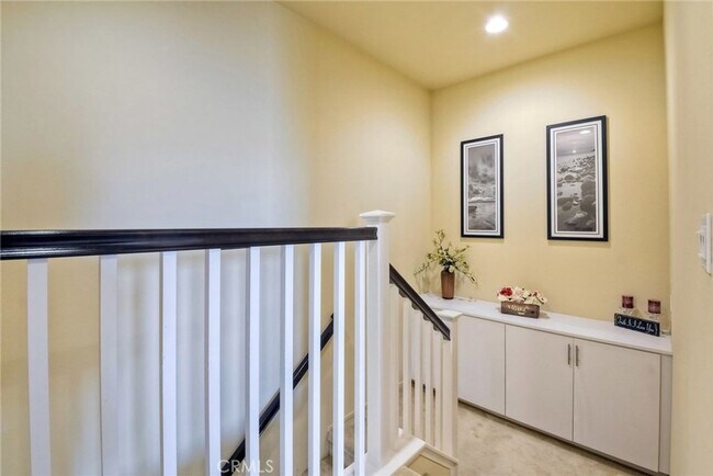 Building Photo - Lovely updated 3 bedroom townhome in Temecula