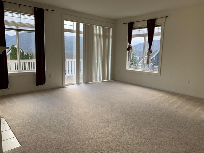 Foto del edificio - 23120 SE Black Nugget Rd