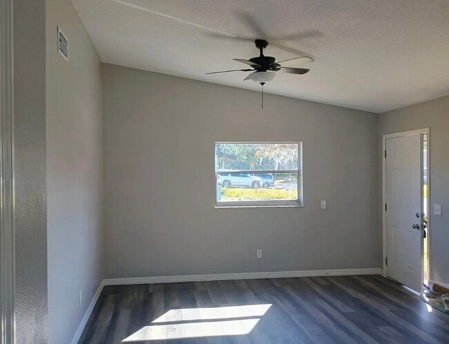 Building Photo - 483 N Briar Creek Point