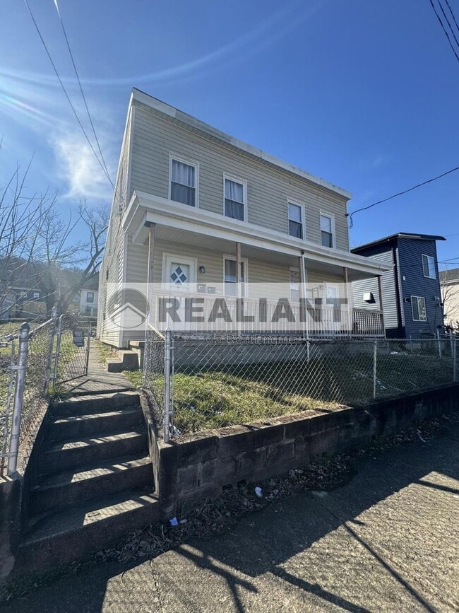Building Photo - 2227 Howell St