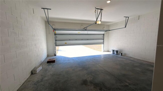 Building Photo - 9628 Westside Hls Dr