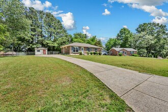 Building Photo - 3105 Spring Creek Ct