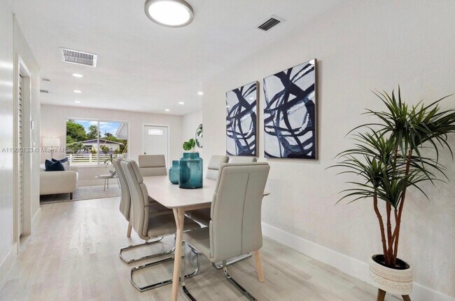 Foto del edificio - 4220 SW 21st St