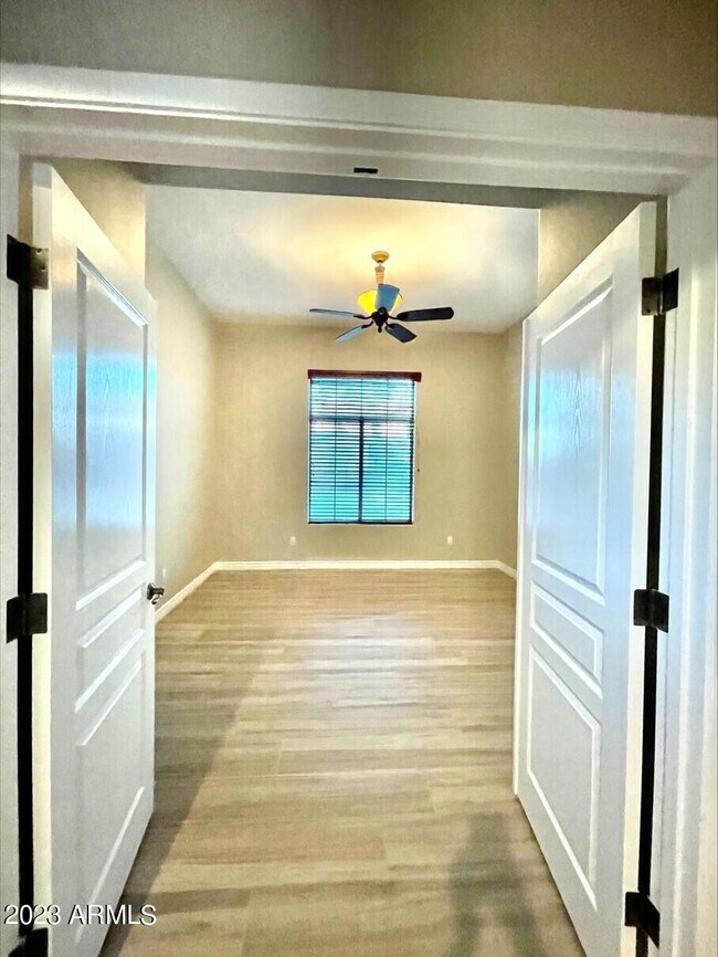 Foto del edificio - 3355 E Grand Canyon Dr