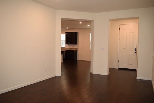 Building Photo - 2073 Mannington Pl