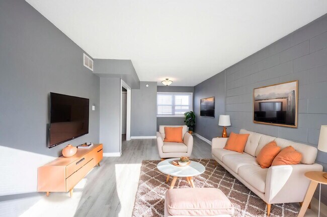 Foto del edificio - "Charming 2-Bedroom Retreat in Indianapolis – Cozy 900 Sq Ft Living!"