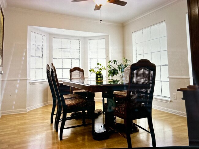 Building Photo - 3009 Quail Hollow Dr