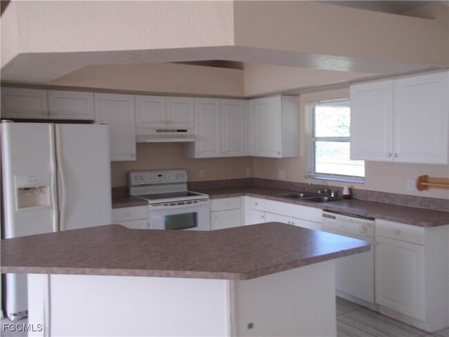 Foto del edificio - 845 Wolverine St E