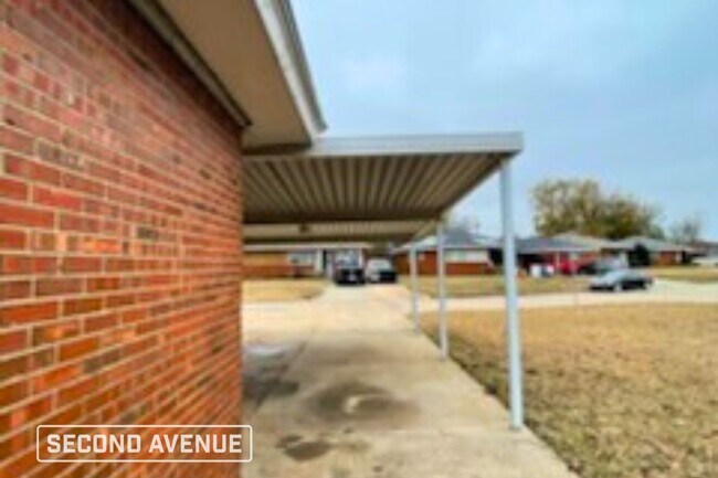 Foto del edificio - 1633 NE 47th St