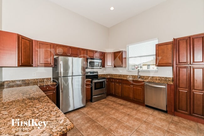 Building Photo - 2017 NE 19th Terrace