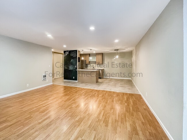 Foto del edificio - 320 Park View Terrace