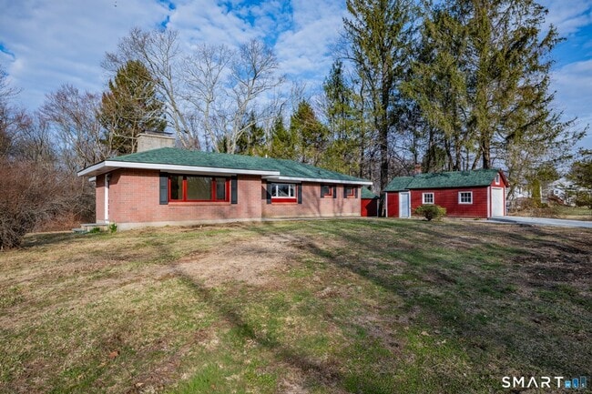 Building Photo - 220 Upper Grassy Hill Rd