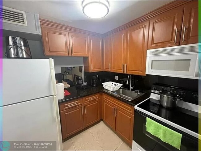 Foto del edificio - 3500 SW Natura Blvd