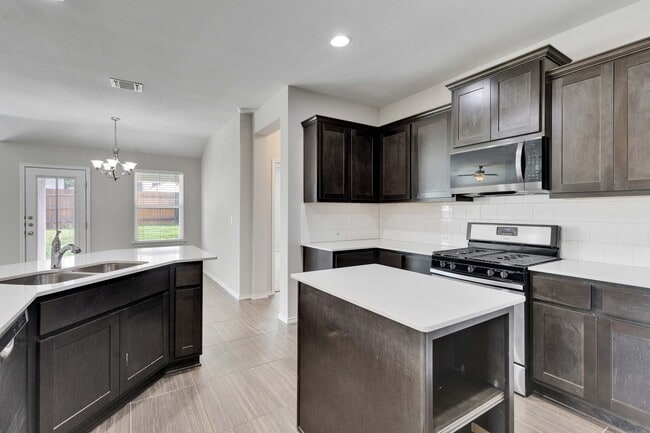 Foto del edificio - 7301 Van Ness St