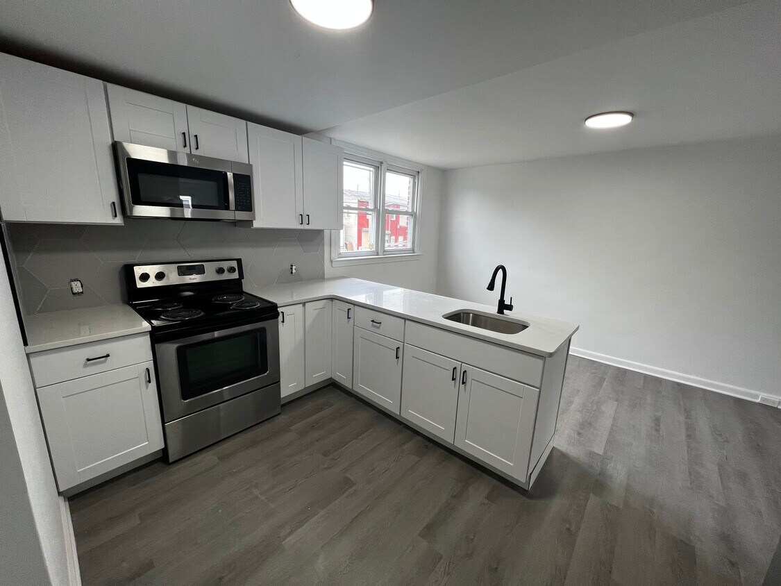 Foto principal - 817 Hughes St