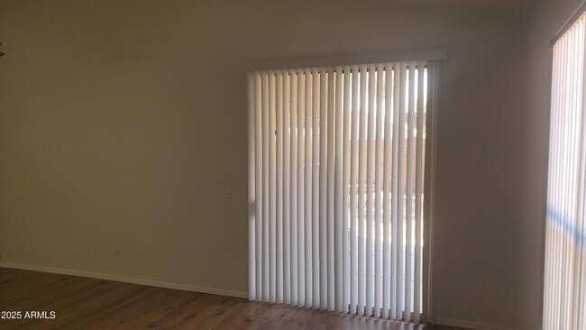 Foto del edificio - 15974 N 90th Ave