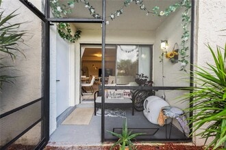 Building Photo - 10710 Royal Palm Blvd