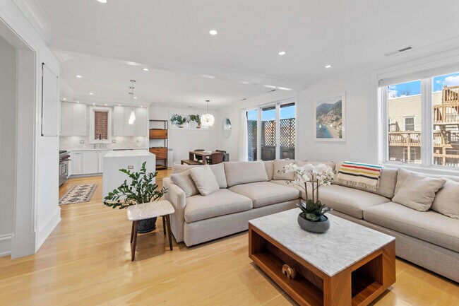 Foto del edificio - 736 W Melrose St