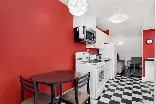 Foto del edificio - 5060 Renton Ave S
