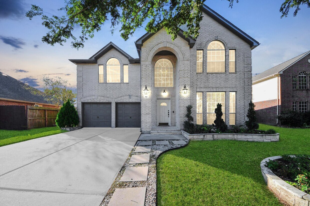 Foto principal - 811 Childers Ct