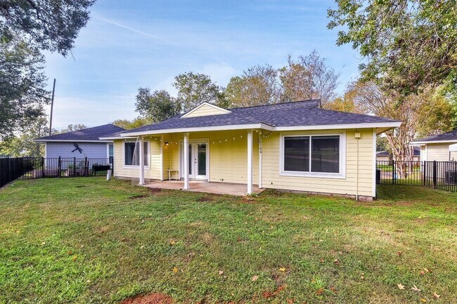 Foto del edificio - 3539 Balboa Cir