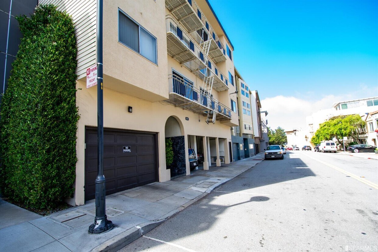 Foto principal - 860 Corbett Ave